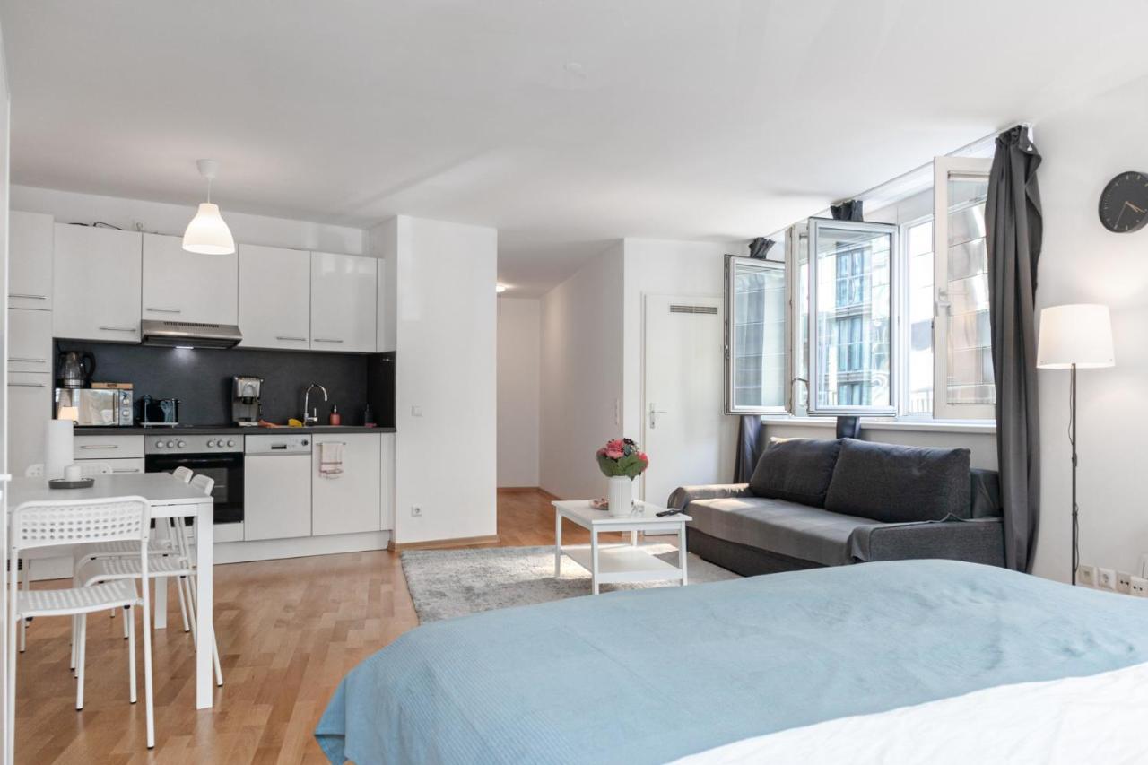 Gasometer Apartment - Designer Building With Amazing View Wenen Buitenkant foto